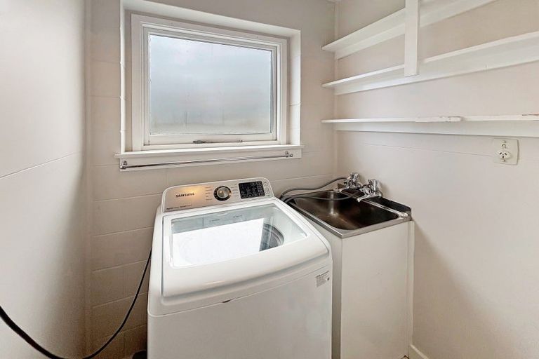Photo of property in 1/99 Aikmans Road, Merivale, Christchurch, 8014
