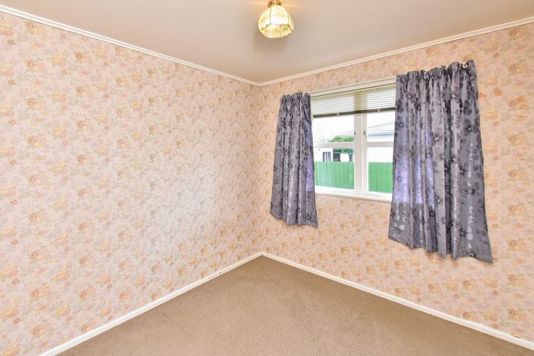 Photo of property in 70 Cargill Street, Papakura, 2110