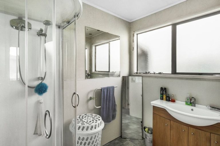 Photo of property in 9 Holborn Place, Papatoetoe, Auckland, 2025