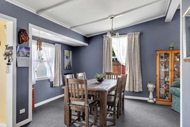 Photo of property in 13 Maire Street, Inglewood, 4330