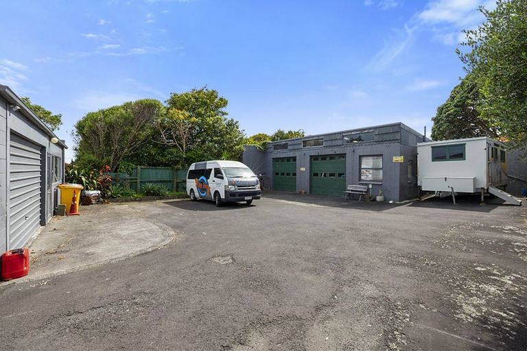 Photo of property in 17a Cutfield Road, New Plymouth, 4310