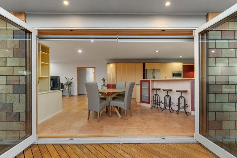 Photo of property in 50 Plateau Heights, Mount Maunganui, 3116