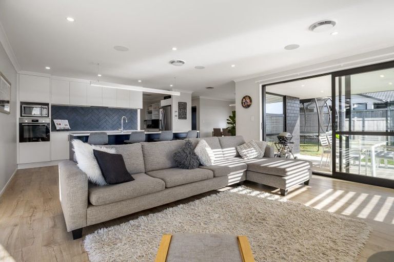 Photo of property in 57 Lisle Farm Drive, Pukekohe, 2120