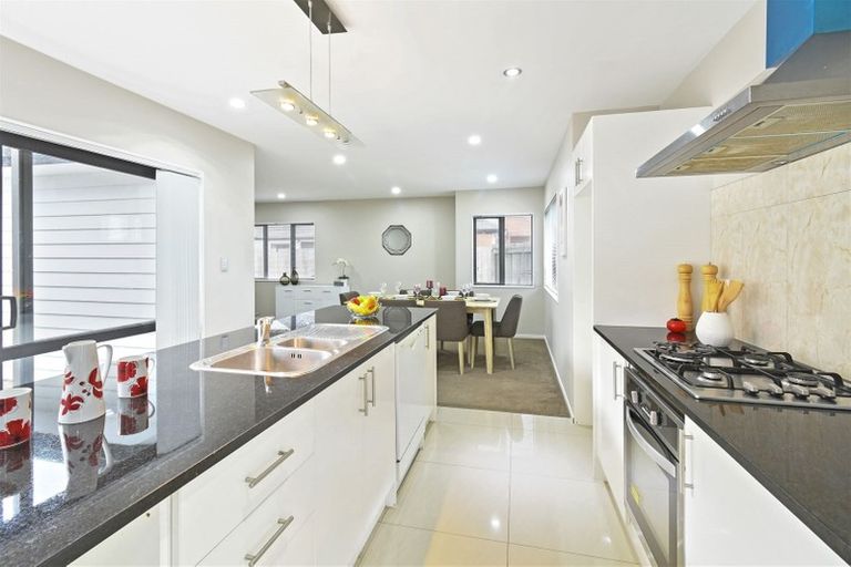 Photo of property in 53 Tarapiroe Avenue, Takanini, 2112