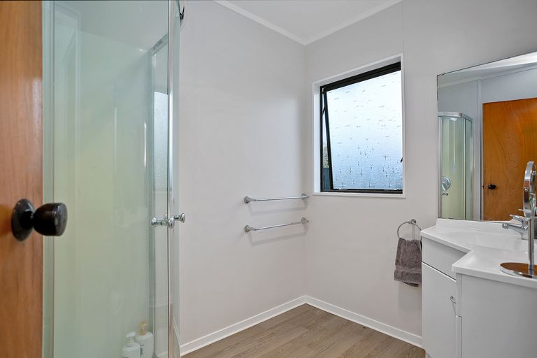 Photo of property in 74 Moore Street, Leamington, Cambridge, 3432