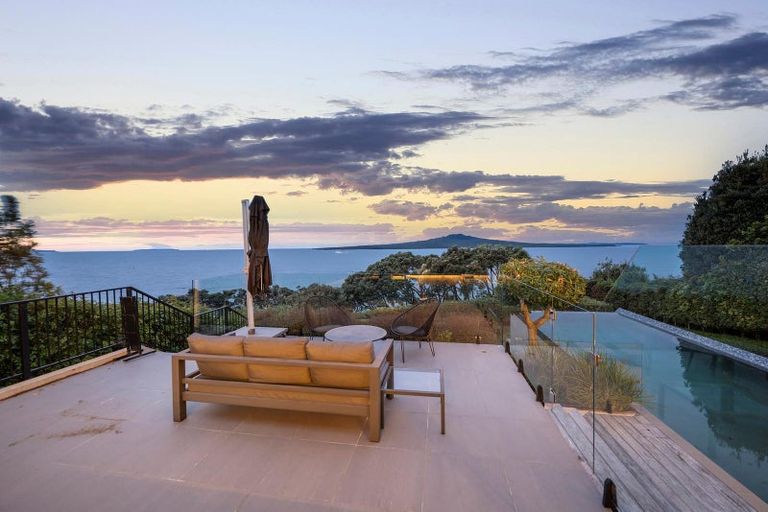 Photo of property in 24 Seacliffe Avenue, Belmont, Auckland, 0622