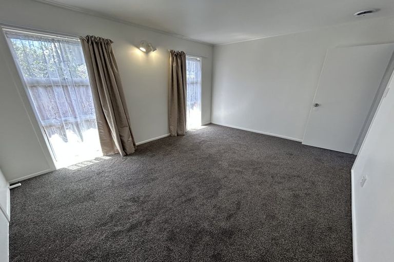 Photo of property in 393 West Coast Road, Glen Eden, Auckland, 0602