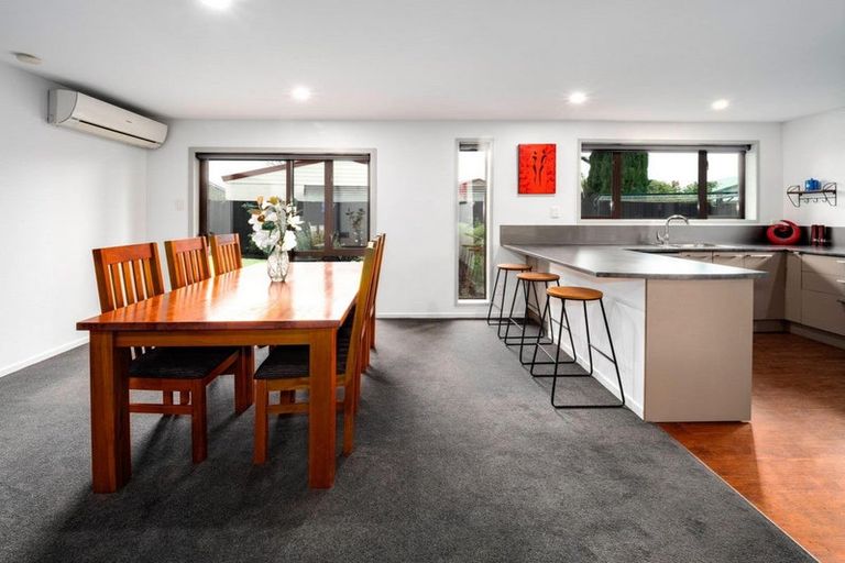 Photo of property in 30 Connemara Drive, Northwood, Christchurch, 8051