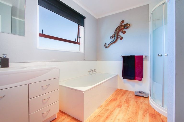 Photo of property in 21 Freyberg Avenue, Tamatea, Napier, 4112