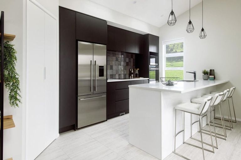 Photo of property in 13 Te Taniwha Road, One Tree Point, 0118