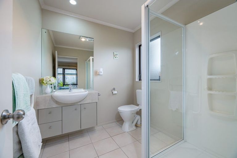 Photo of property in 30 Espalier Drive, Henderson, Auckland, 0612
