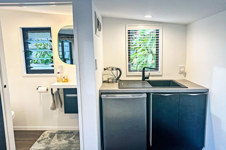 Photo of property in 2/3 Head Street, Sumner, Christchurch, 8081