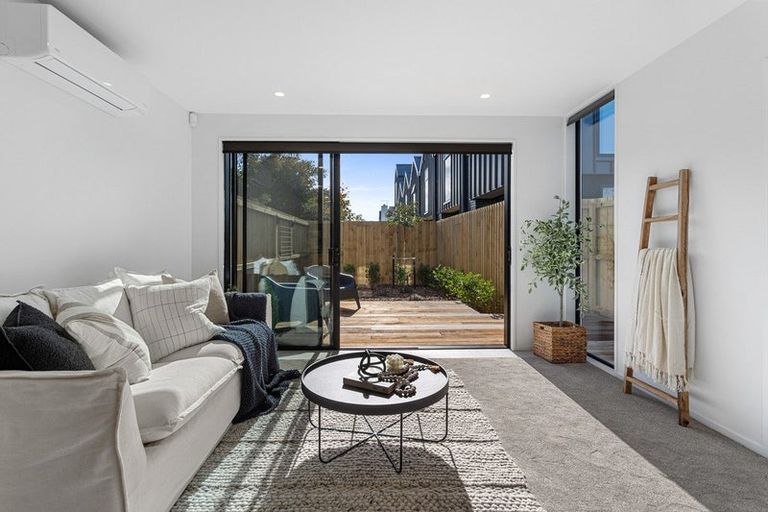 Photo of property in 11/24 Devonport Lane, St Albans, Christchurch, 8014