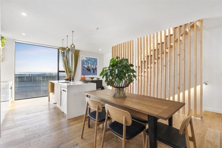 Photo of property in Sugar Lane Apartments, 11/31 Rawene Road, Birkenhead, Auckland, 0626