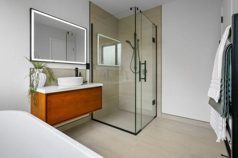 Photo of property in 28 Isobel Hodgson Drive, Cambridge, 3434