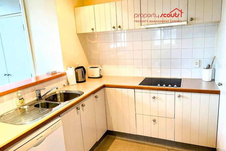 Photo of property in Kelvin House, 5c/16 The Terrace, Wellington Central, Wellington, 6011