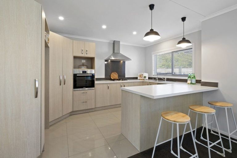 Photo of property in 20 Fernbrook Drive, Hurworth, New Plymouth, 4310