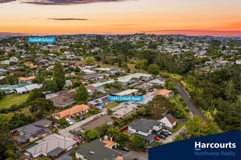 Photo of property in 169j Colwill Road, Massey, Auckland, 0614