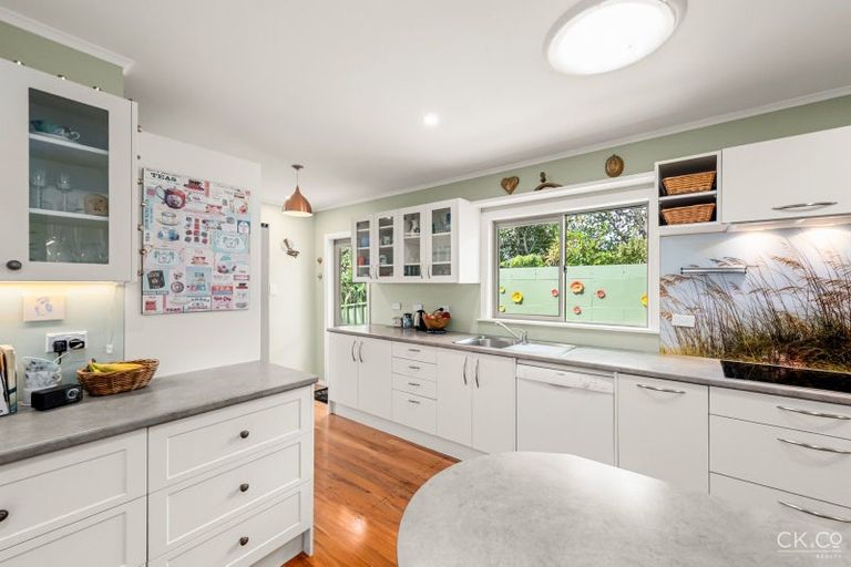 Photo of property in 121 Park Road, Belmont, Lower Hutt, 5010