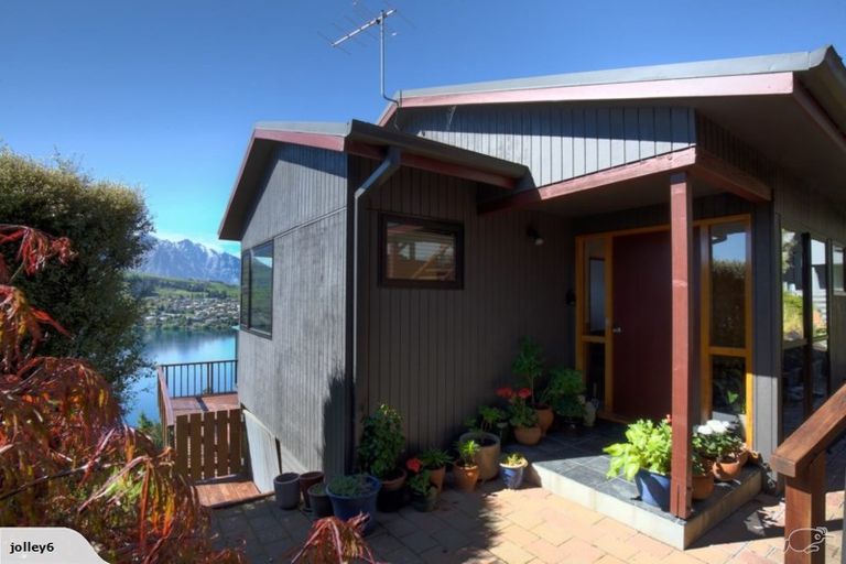 Photo of property in 13 Sunrise Lane, Queenstown, 9300