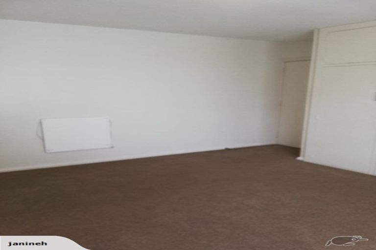 Photo of property in 4/9 Curletts Road, Sockburn, Christchurch, 8042
