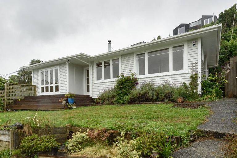 Photo of property in 29 Bedford Street, Northland, Wellington, 6012
