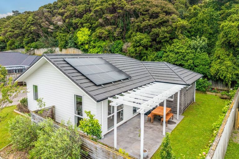 Photo of property in 15 Banks Boulevard, Whitby, Porirua, 5024