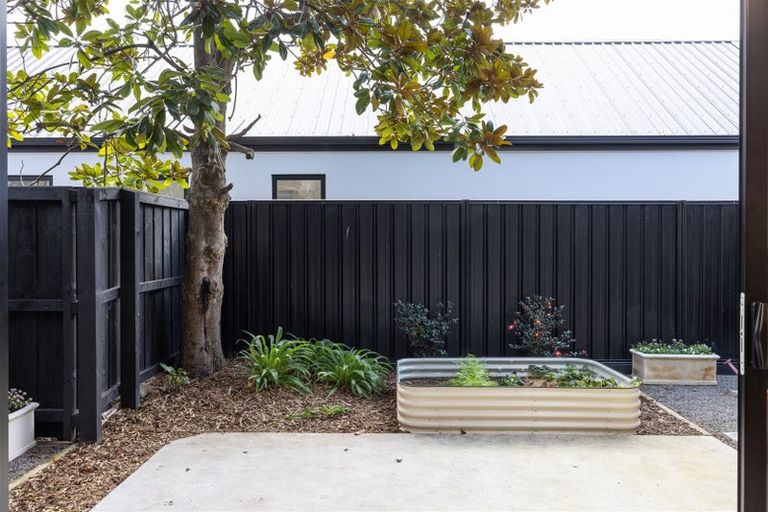 Photo of property in 91 Innes Road, St Albans, Christchurch, 8052