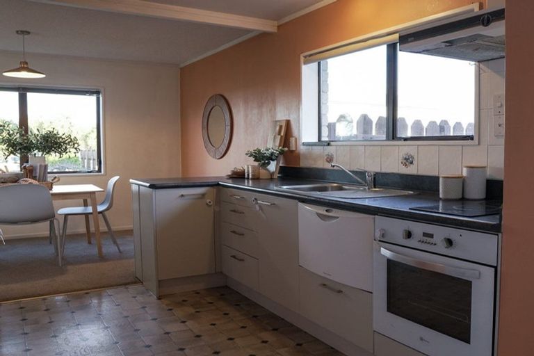 Photo of property in 37 Lloyd Street, Parkvale, Tauranga, 3112