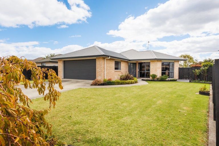 Photo of property in 49 Peter Hall Drive, Kelvin Grove, Palmerston North, 4414