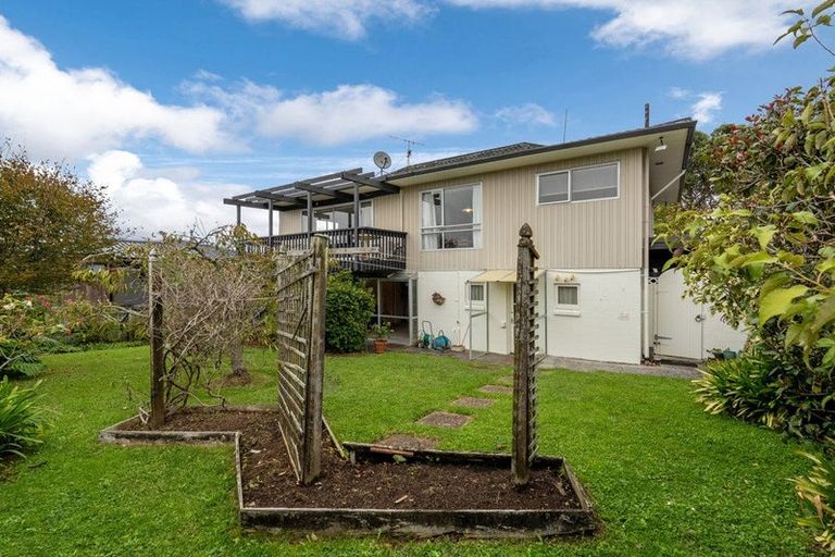 Photo of property in 2/371 East Coast Road, Mairangi Bay, Auckland, 0630