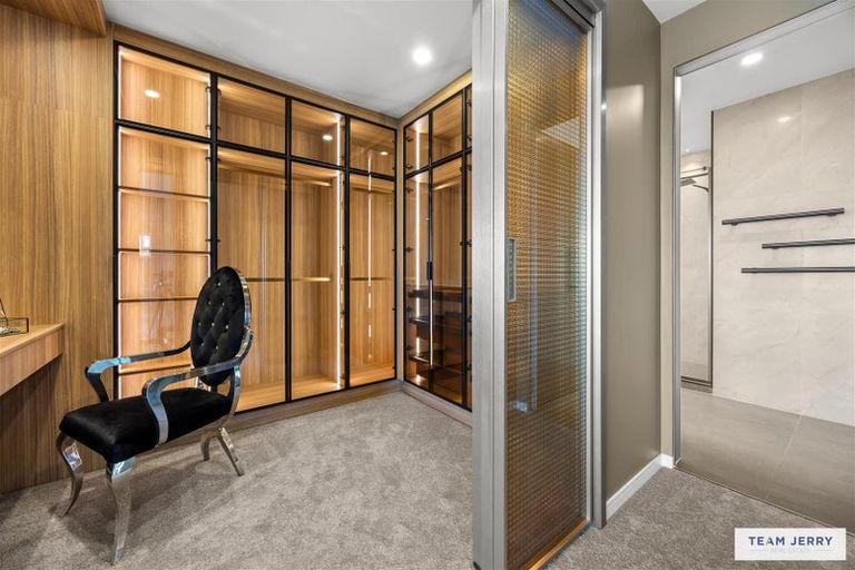 Photo of property in 4 Seawind Way, Hobsonville, 0616