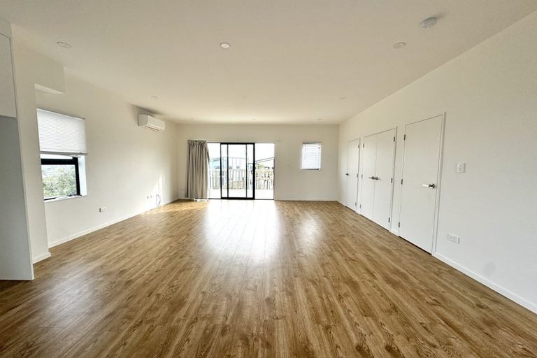 Photo of property in 6 Heketara Place, Papakura, 2110