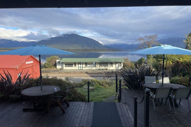 Photo of property in 40 Koe Street, Moana, 7872
