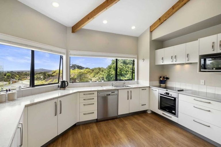 Photo of property in 2/22 Zion Road, Birkenhead, Auckland, 0626