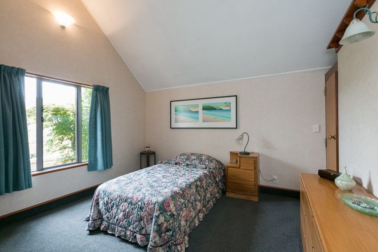 Photo of property in 4a Neeve Place, Taradale, Napier, 4112