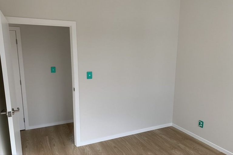 Photo of property in 5a Tawa Road, Te Atatu Peninsula, Auckland, 0610