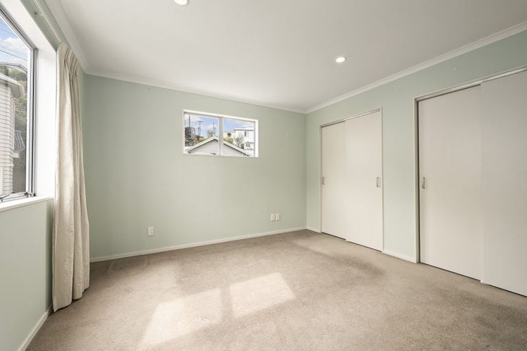 Photo of property in 52 Fortunatus Street, Brooklyn, Wellington, 6021