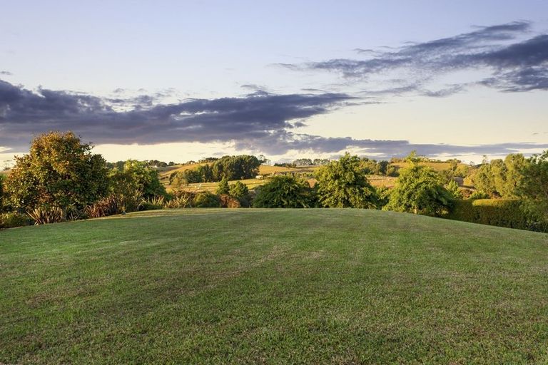 Photo of property in 5 Kingscliff Rise, Dairy Flat, Albany, 0792