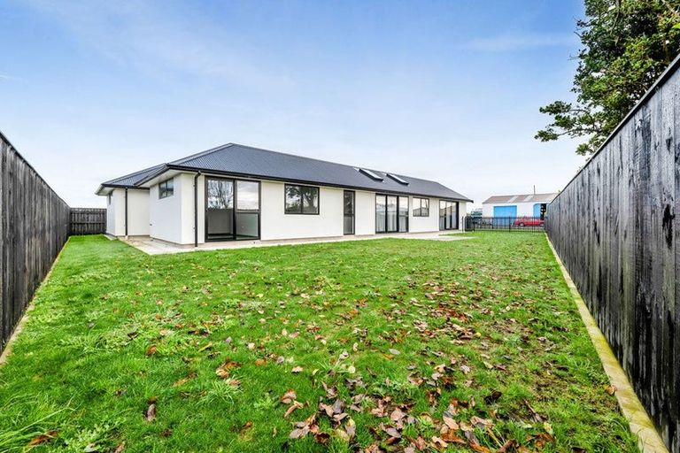 Photo of property in 74 Turuturu Road, Hawera, 4674