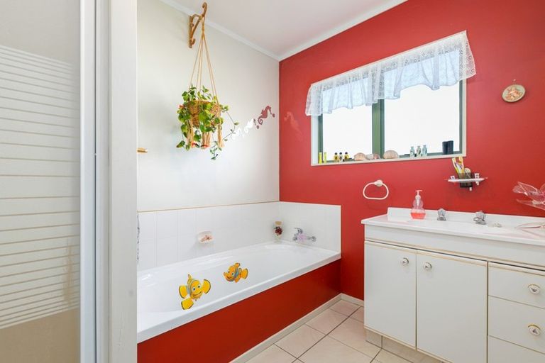 Photo of property in 44a Percy Road, Papamoa Beach, Papamoa, 3118