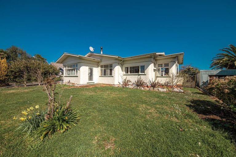 Photo of property in 66 Russell Street, Westport, 7825