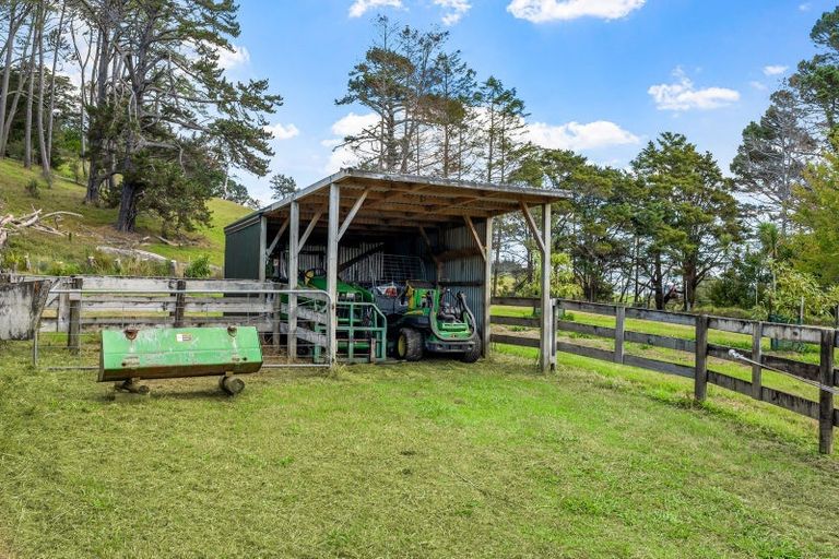 Photo of property in 215 Kaipara Flats Road, Warkworth, 0981