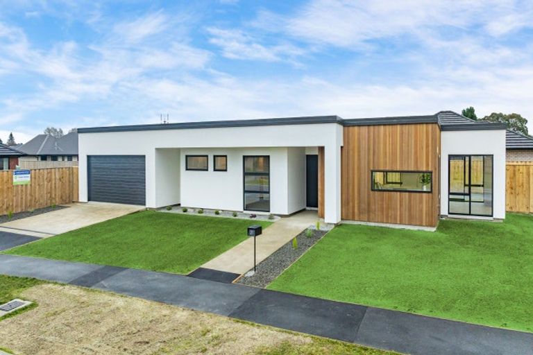 Photo of property in 21 Rosalind Avenue, Darfield, 7571