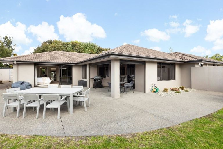 Photo of property in 28 Somerton Drive, Huntington, Hamilton, 3210