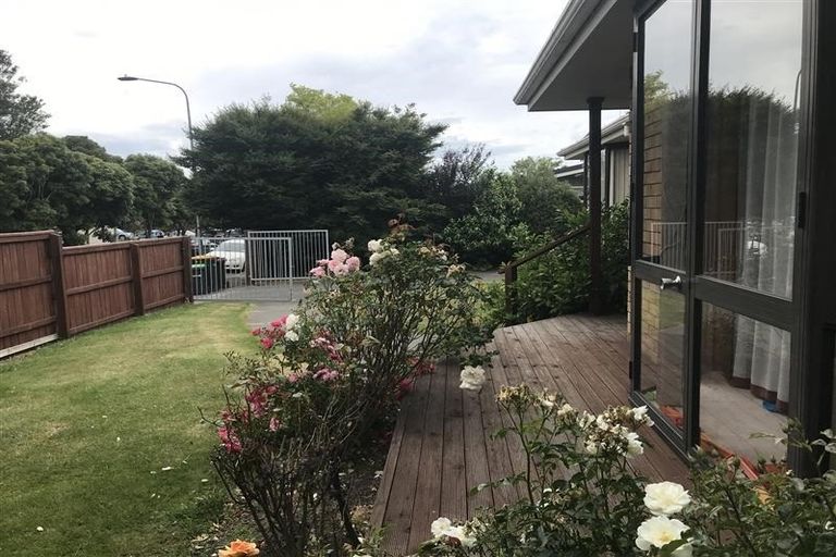Photo of property in 2/2 Geraldo Place, Russley, Christchurch, 8042