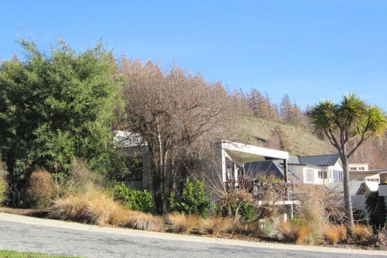Photo of property in 7b Morrows Mead, Wanaka, 9305