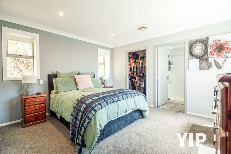 Photo of property in 110 Glanmire Road, Newlands, Wellington, 6037