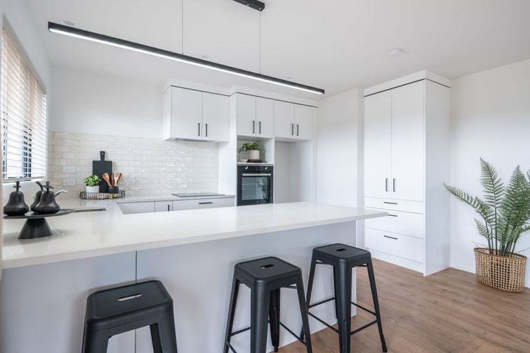 Photo of property in 9 One Haruru Street, Cambridge, 3493