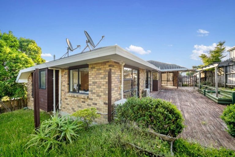 Photo of property in 40 Pigeon Mountain Road, Half Moon Bay, Auckland, 2012